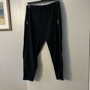Women’s Lululemon joggers